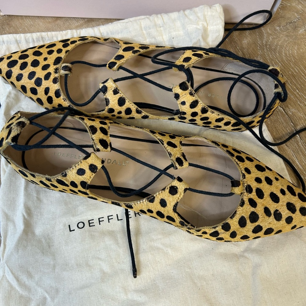 Loeffler Randall Fur Pointy Toe Cheetah Lace Up Flats in Box with Shoe Bag S 7.5